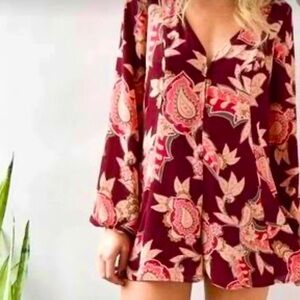 NEW $146 SHOW ME YOUR MUMU Bailey Tie Back Paisley Romper Vino Vine Boho | Small